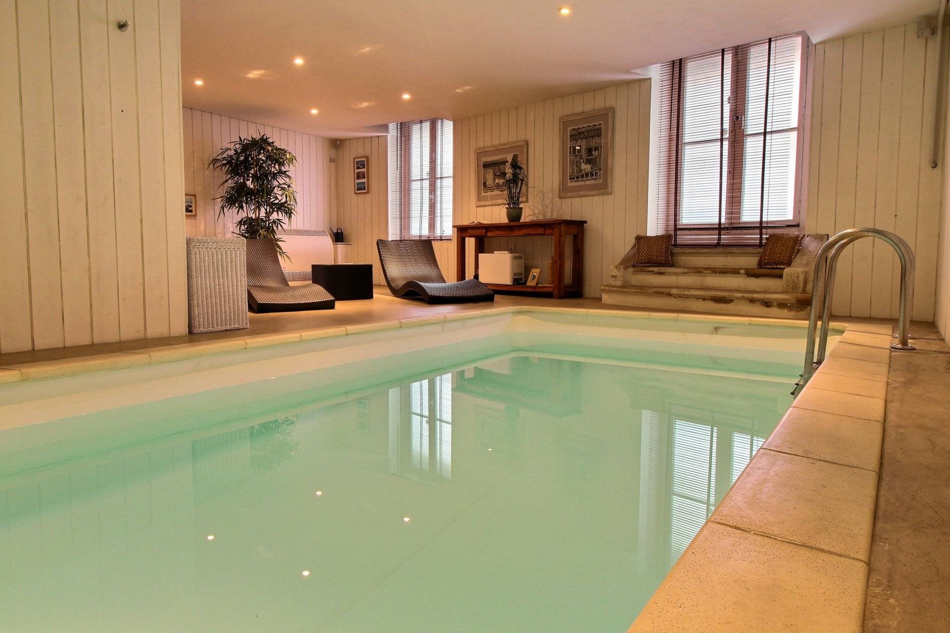 Vente hotel particulier bordeaux centre proche jardin public