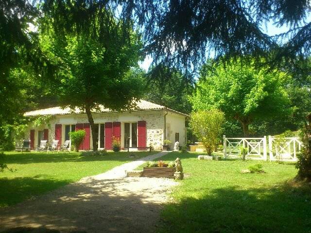 Maison idéale chambres d'hôtes à vendre PROCHE BORDEAUX BALIZAC