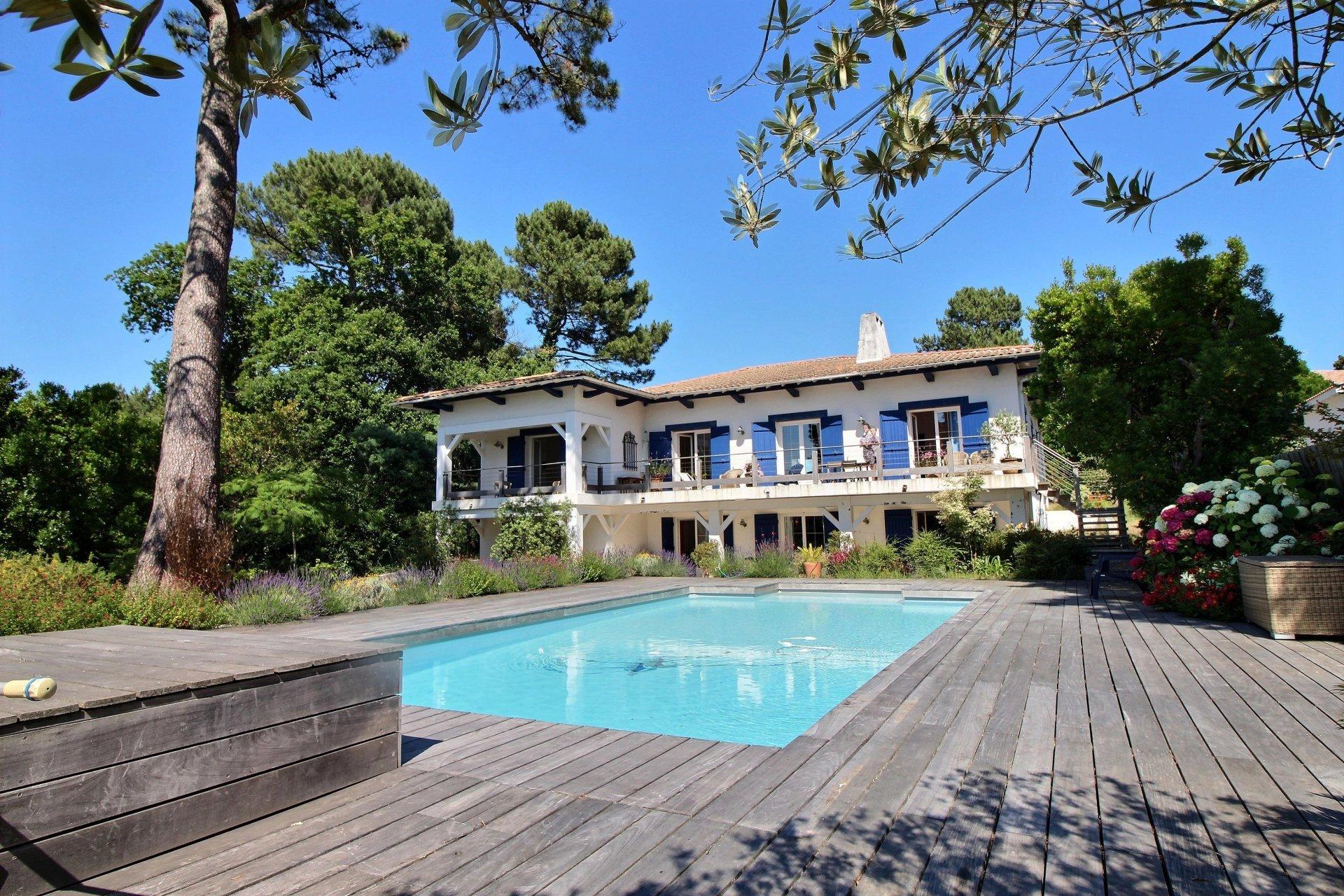 Villa pylataise avec vue imprenable sur le Bassin d'Arcachon