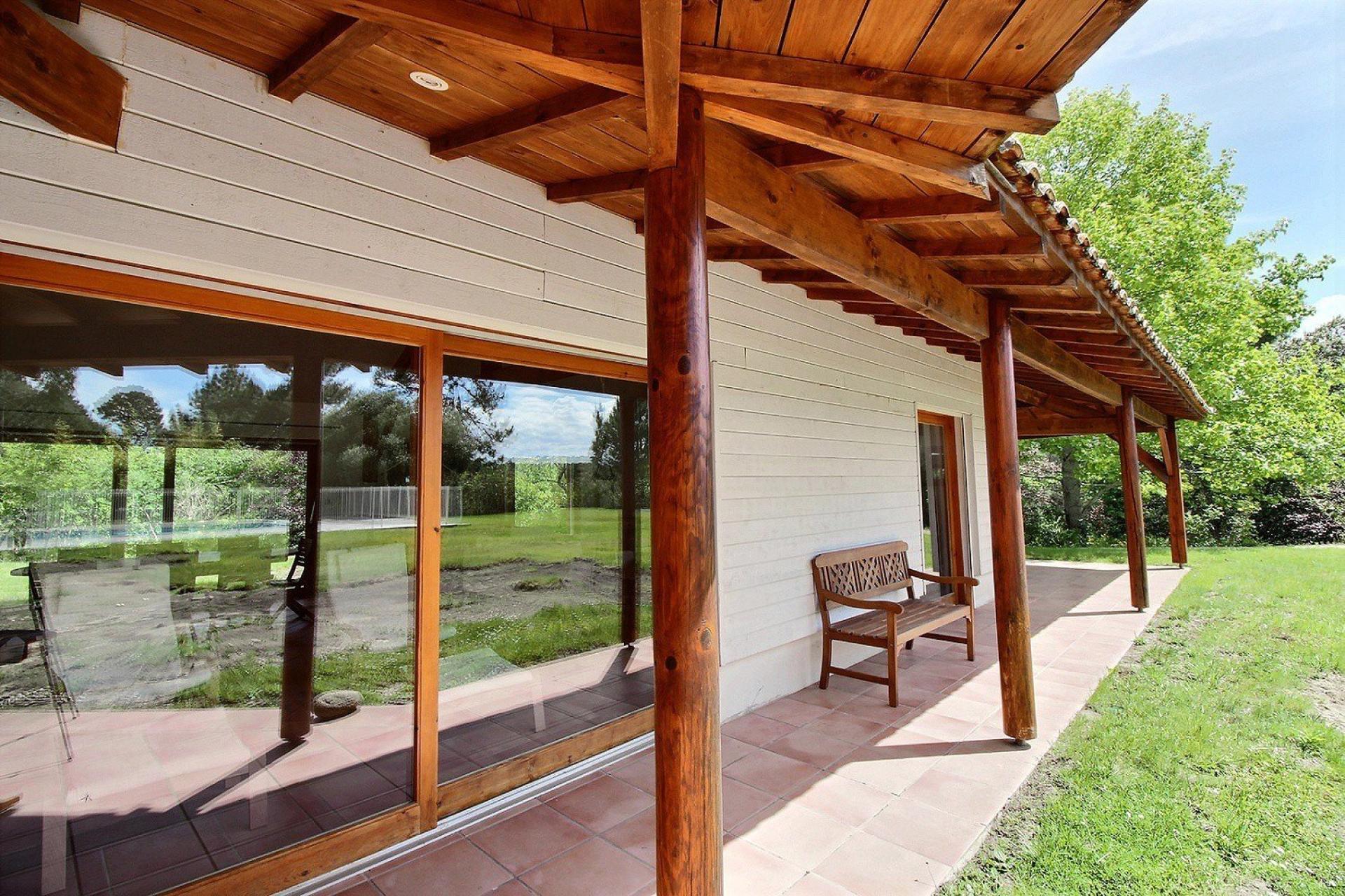 Spacieuse propriété avec terrain de 6093 m² au coeur du Moulleau