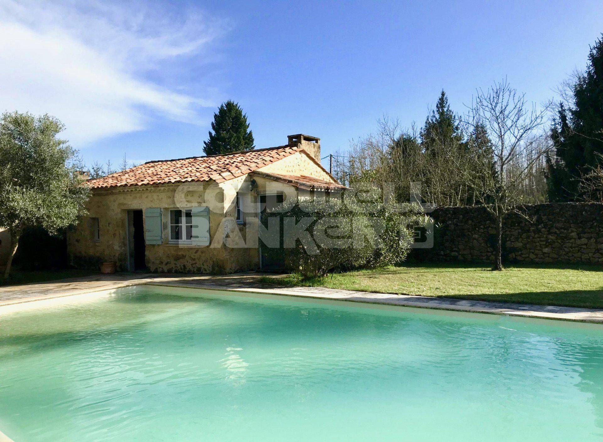 Vente magnifique propriété avec piscine et grand terrain proche Bordeaux ILLATS