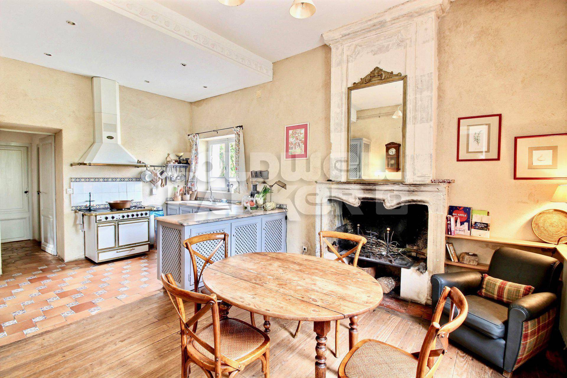 Acheter Magnifique propriété avec piscine et grand terrain à ILLATS PROCHE BORDEAUX