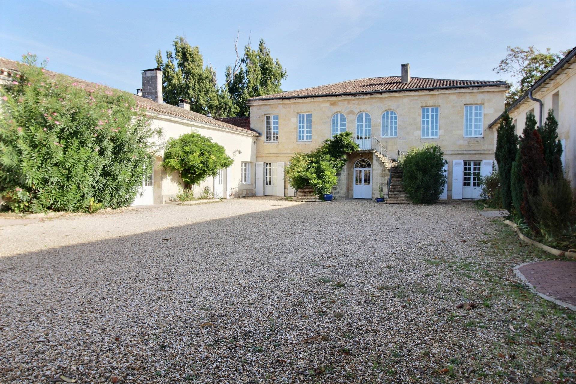 Vente propriété de prestige à moins de 30 minutes de Bordeaux