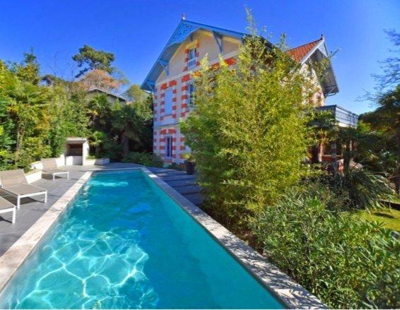 Arcachonnaise avec piscine et vaste jardin, proche plages Arcachon - Ville d'Hiver