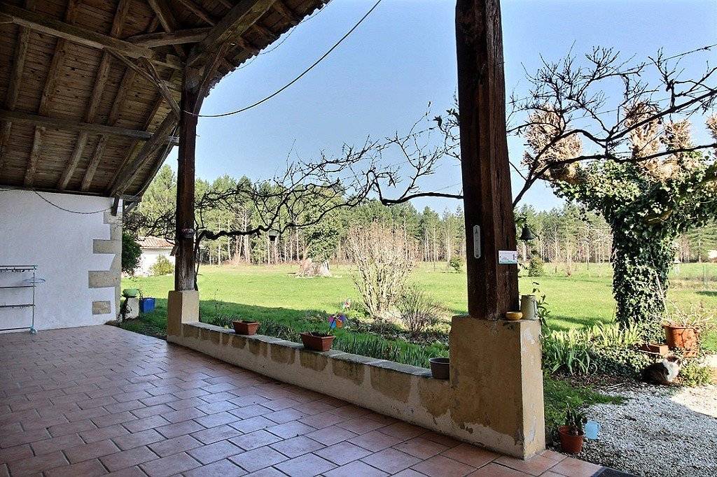 Propriété pour activité gîte ou chambres d'hôtes à vendre proche Bordeaux