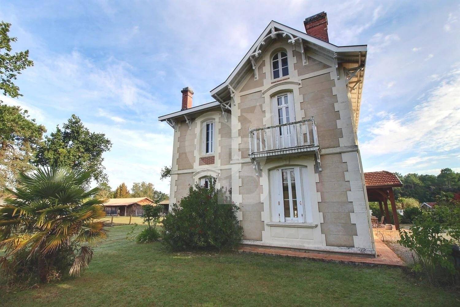 Belle propriété arcachonnaise à vendre entre Bordeaux et Arcachon MIOS