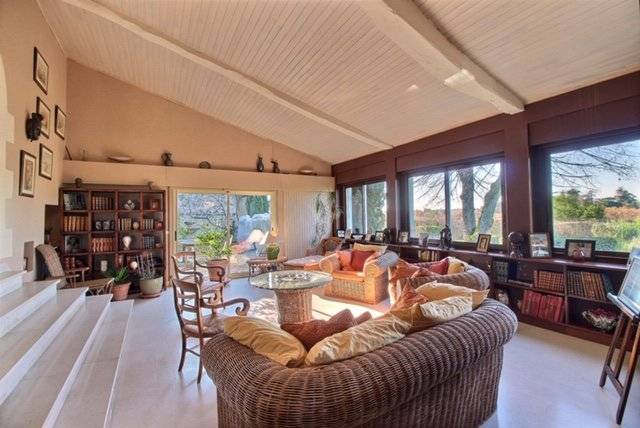 Splendide propriété en pierre du XVIIe siècle avec dépendances à vendre FLOIRAC