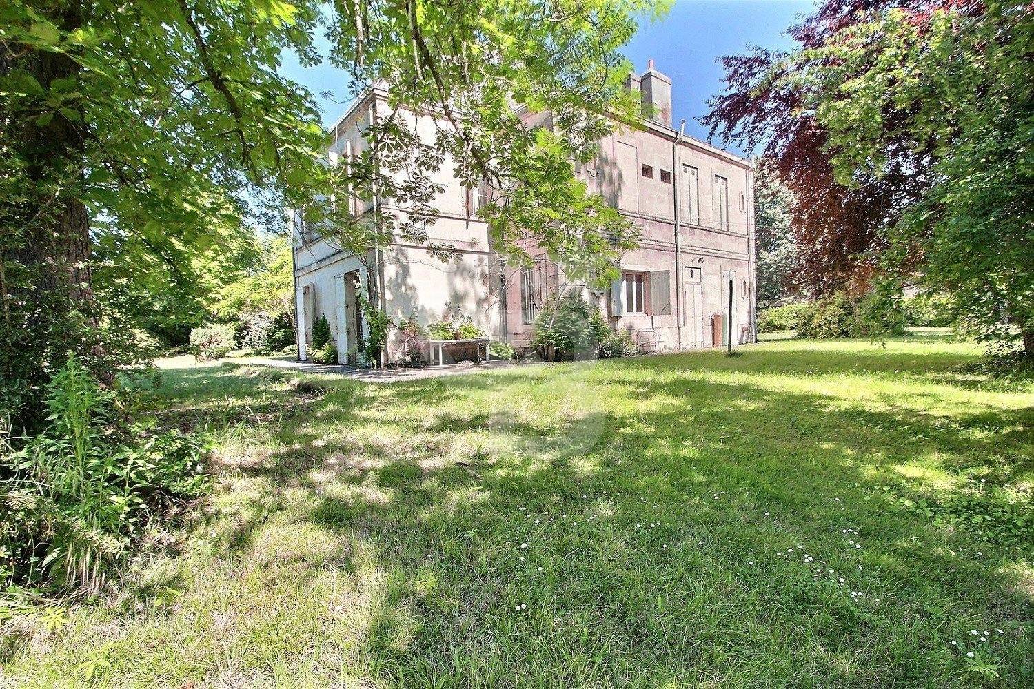 Achat belle demeure bourgeoise du XIXe siècle à rénover BRUGES (33)