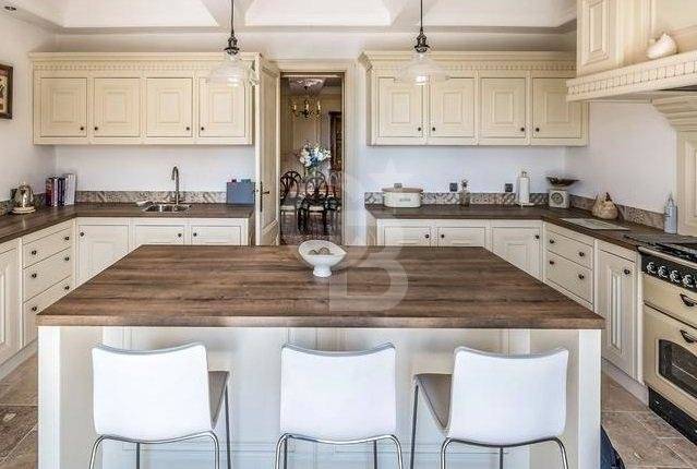 Belle propriété de campagne avec 4 hectares de prairie à vendre SIGALENS