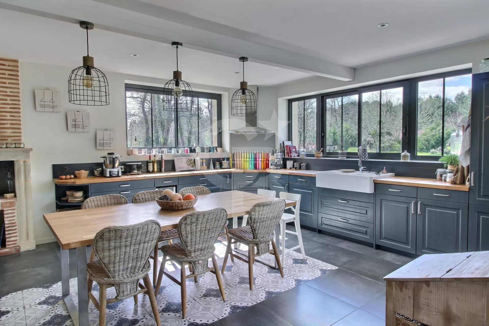 Airial rénové esprit loft avec grand terrain - proche Bazas