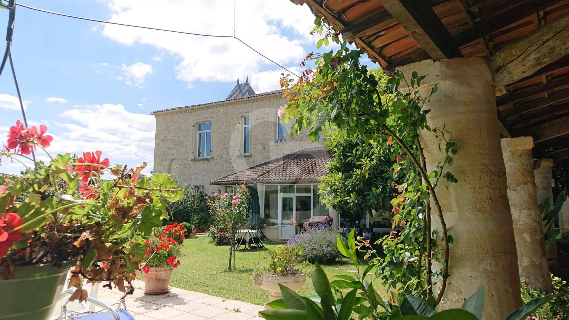 vente Château du 17ème siècle Entre-deux-Mers À 45 MINUTES DE BORDEAUX