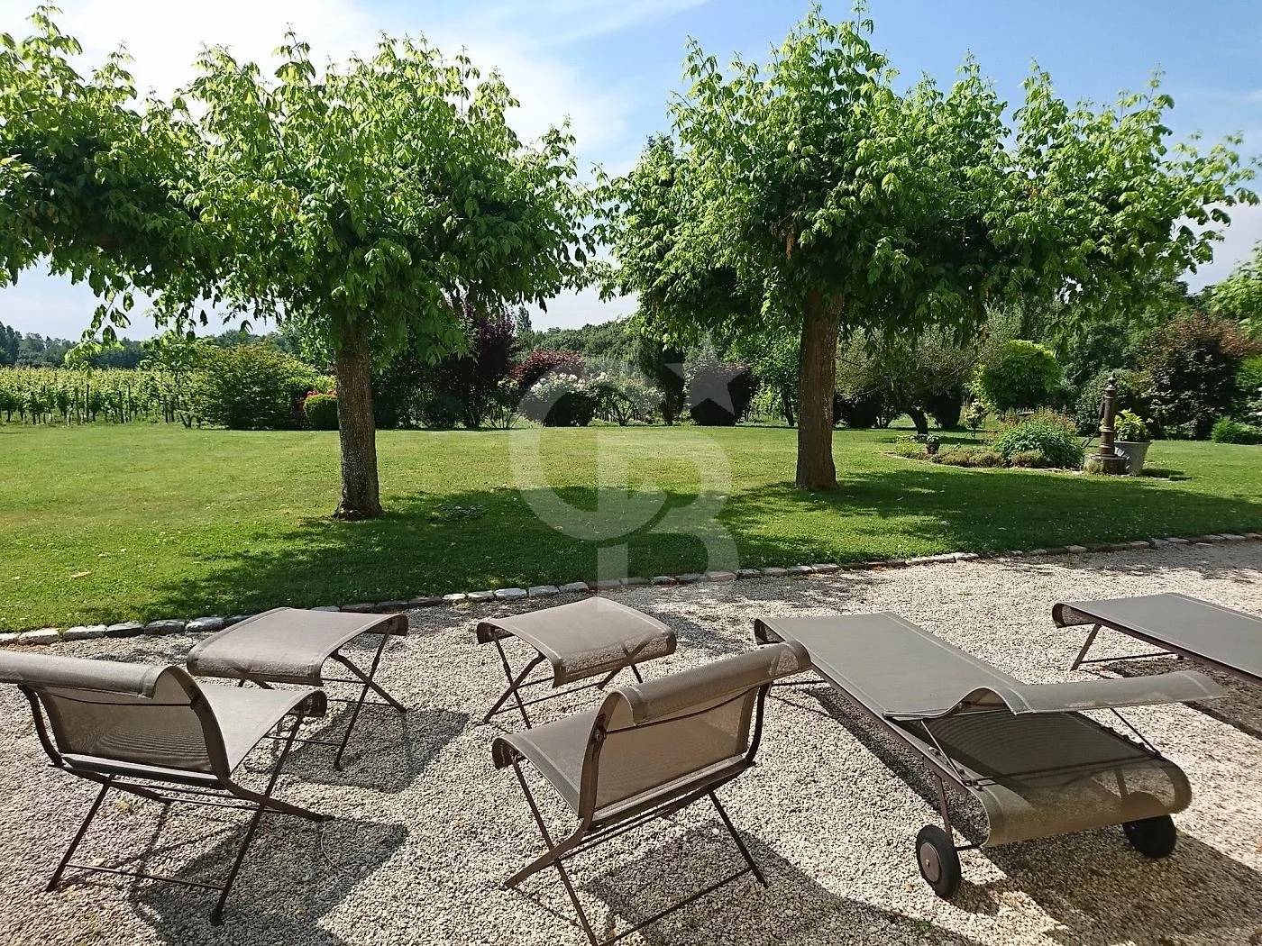 SOLD Girondine house in peaceful location