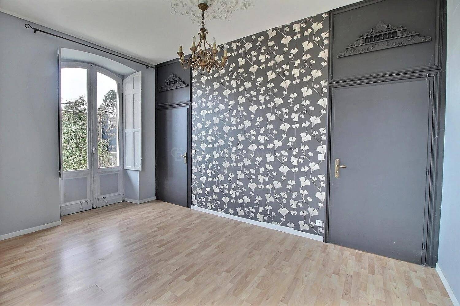 Belle propriété bourgeoise avec piscine - proche Langon