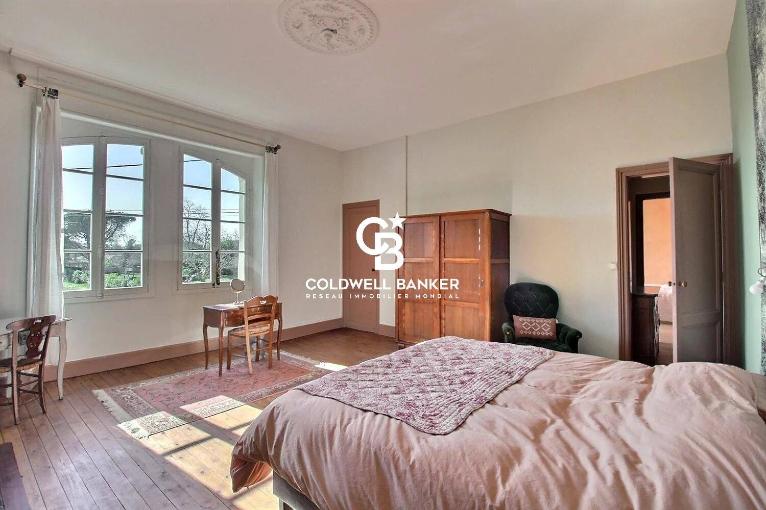 Château d'époque post Napoléon III à vendre à Latresne en Gironde