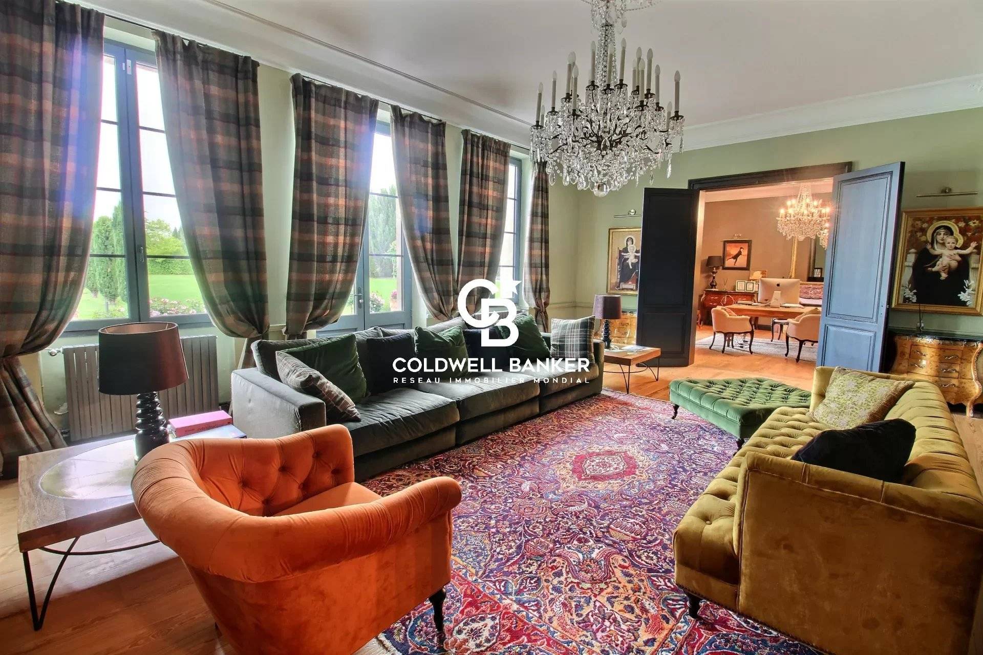 Belle demeure du XIXe siècle avec 2 maisons à 45 minutes de Bordeaux