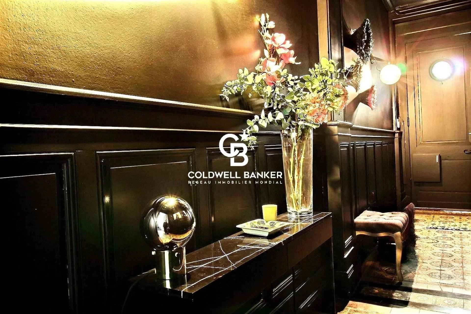 Somptueux hôtel particulier avec garage et jardin sur le Jardin Public Bordeaux