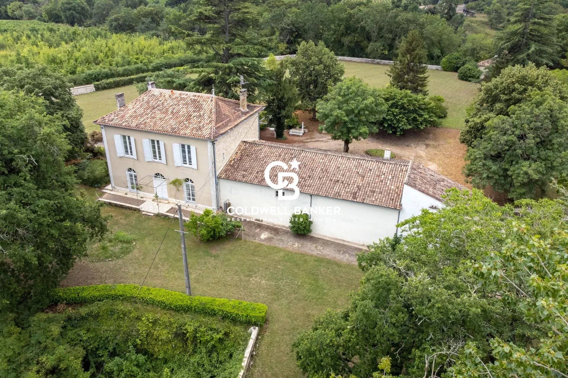 Propriété d'Agrément 19ème avec 2,7 hectares - Entre deux Mers