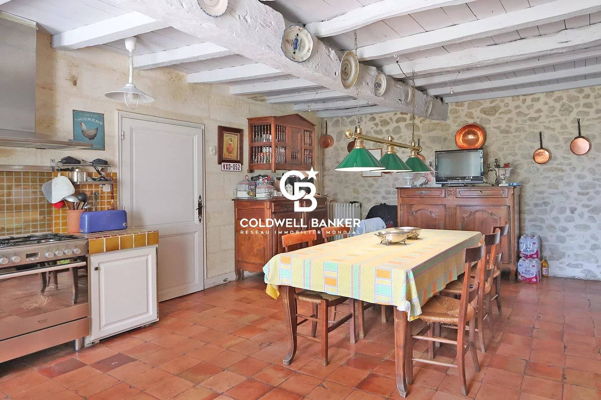 Propriété viticole avec maison de maître à vendre dans le bordelais