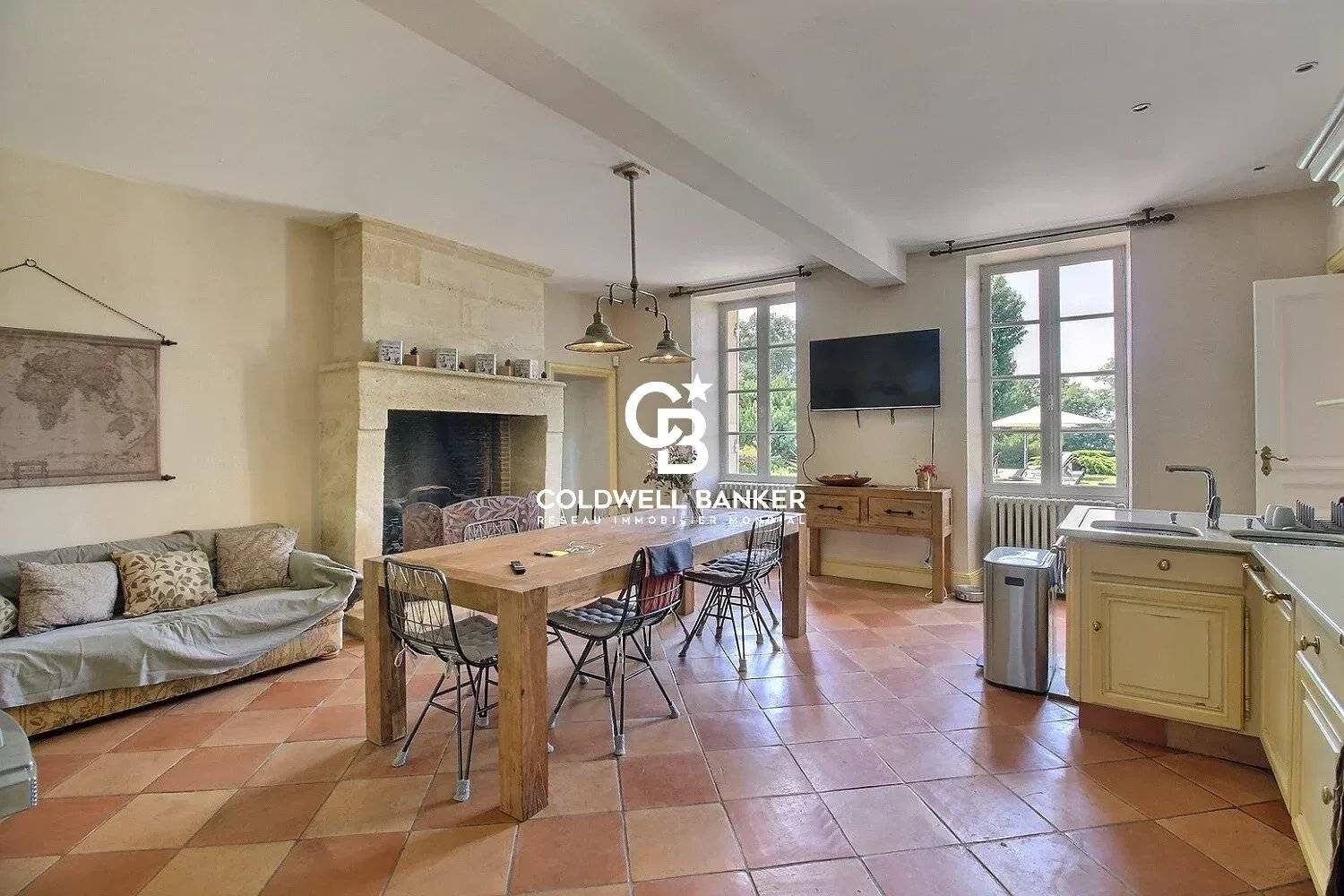 Propriété de luxe avec gîtes et piscine à 30 minutes de Bordeaux Centre