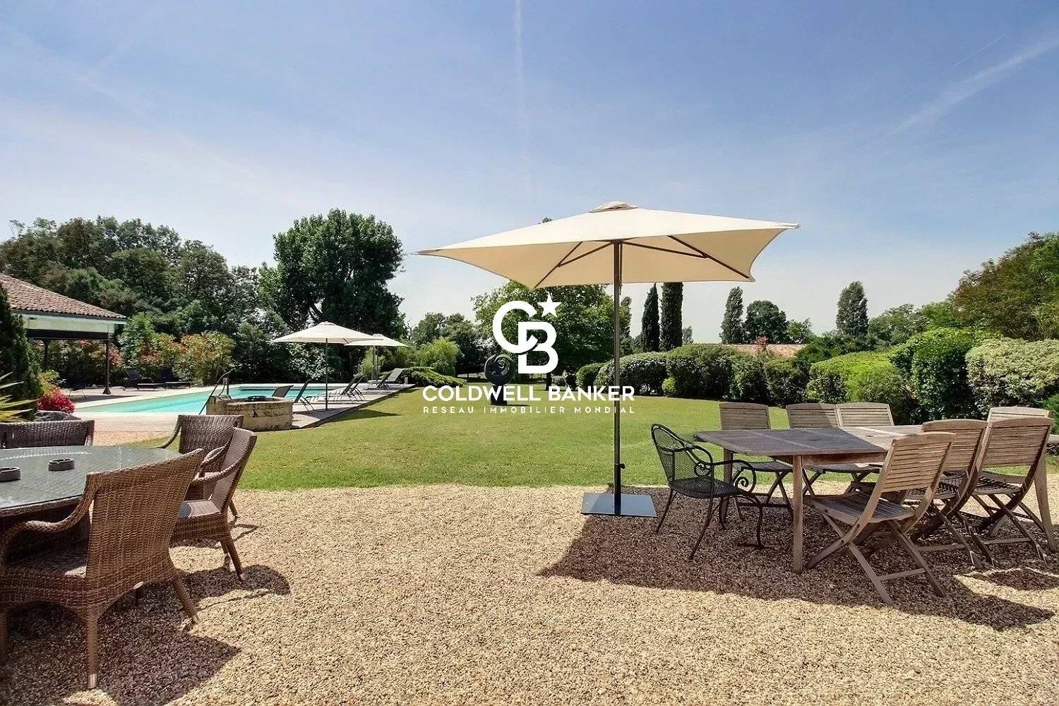 Propriété de luxe avec gîtes et piscine à 30 minutes de Bordeaux Centre