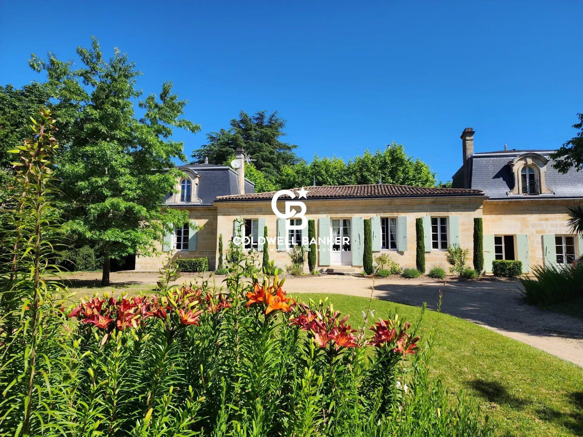 Somptueuse chartreuse avec vaste parc, piscine et garage Pessac - Centre