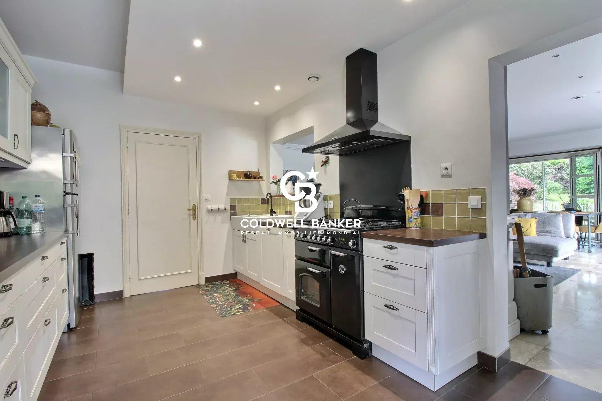 Élégante villa de plain-pied avec jardin paysagé, spa et piscine chauffée Seignosse