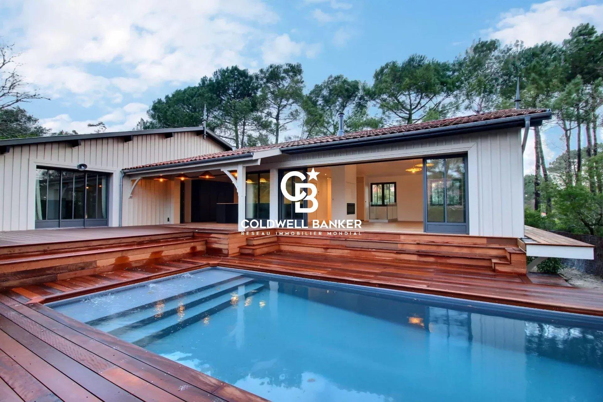 Élégance et raffinement au Pyla, villa de prestige avec piscine et terrasses panoramiques