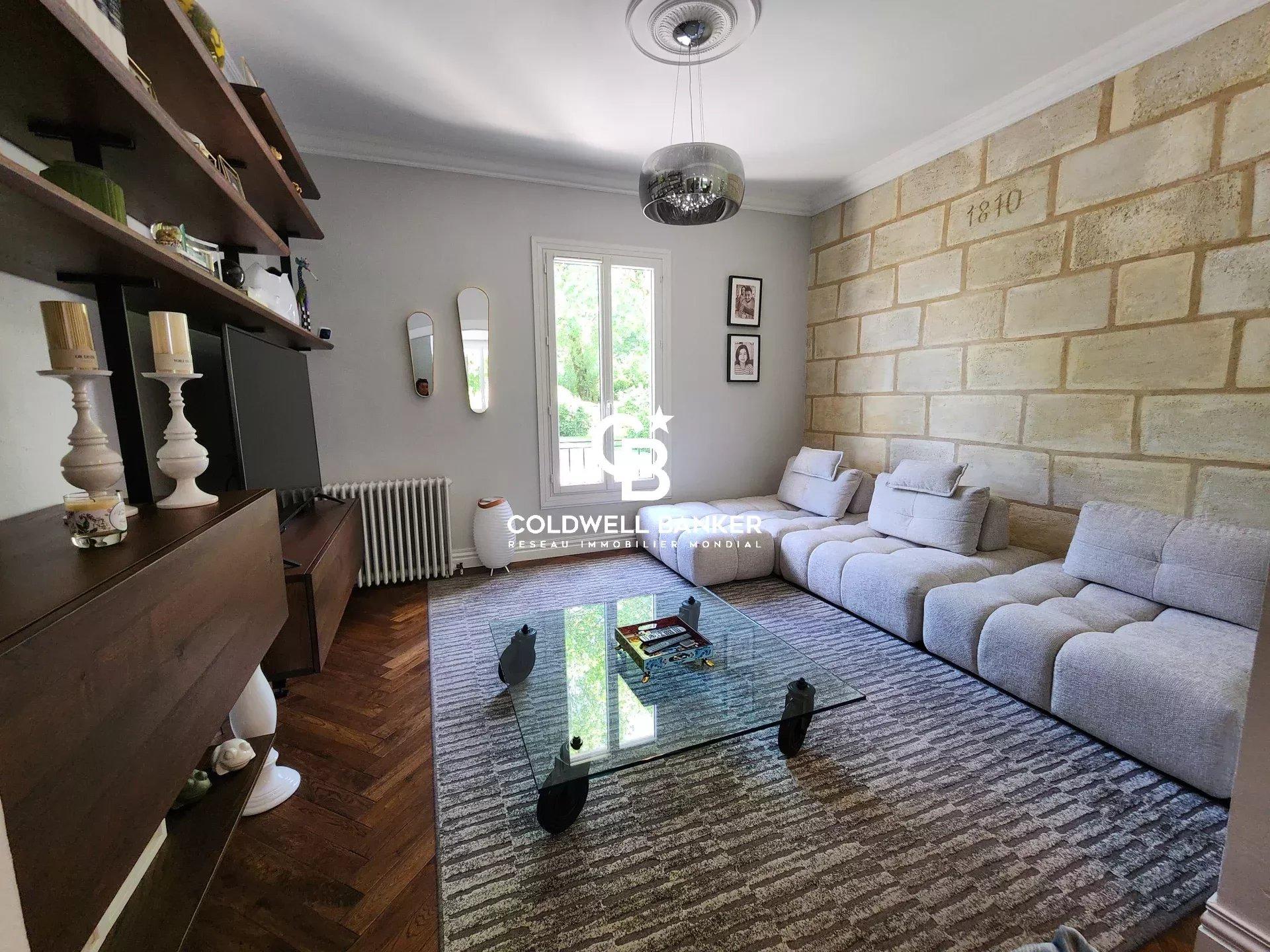 Somptueuse demeure en pierre avec parc et piscine Proche Bordeaux