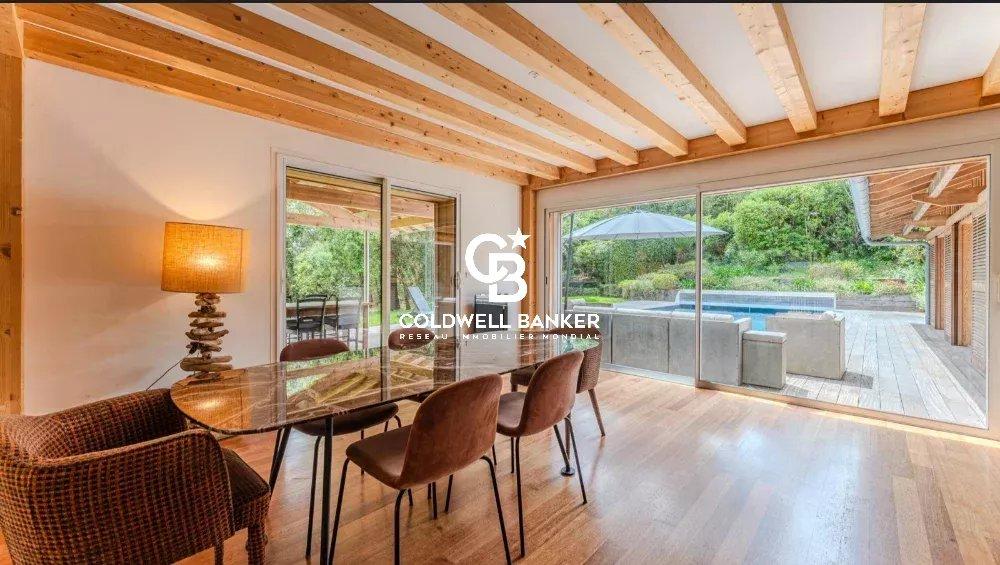 Propriété d’exception sur un terrain unique avec projet d’extension Pyla-sur-Mer