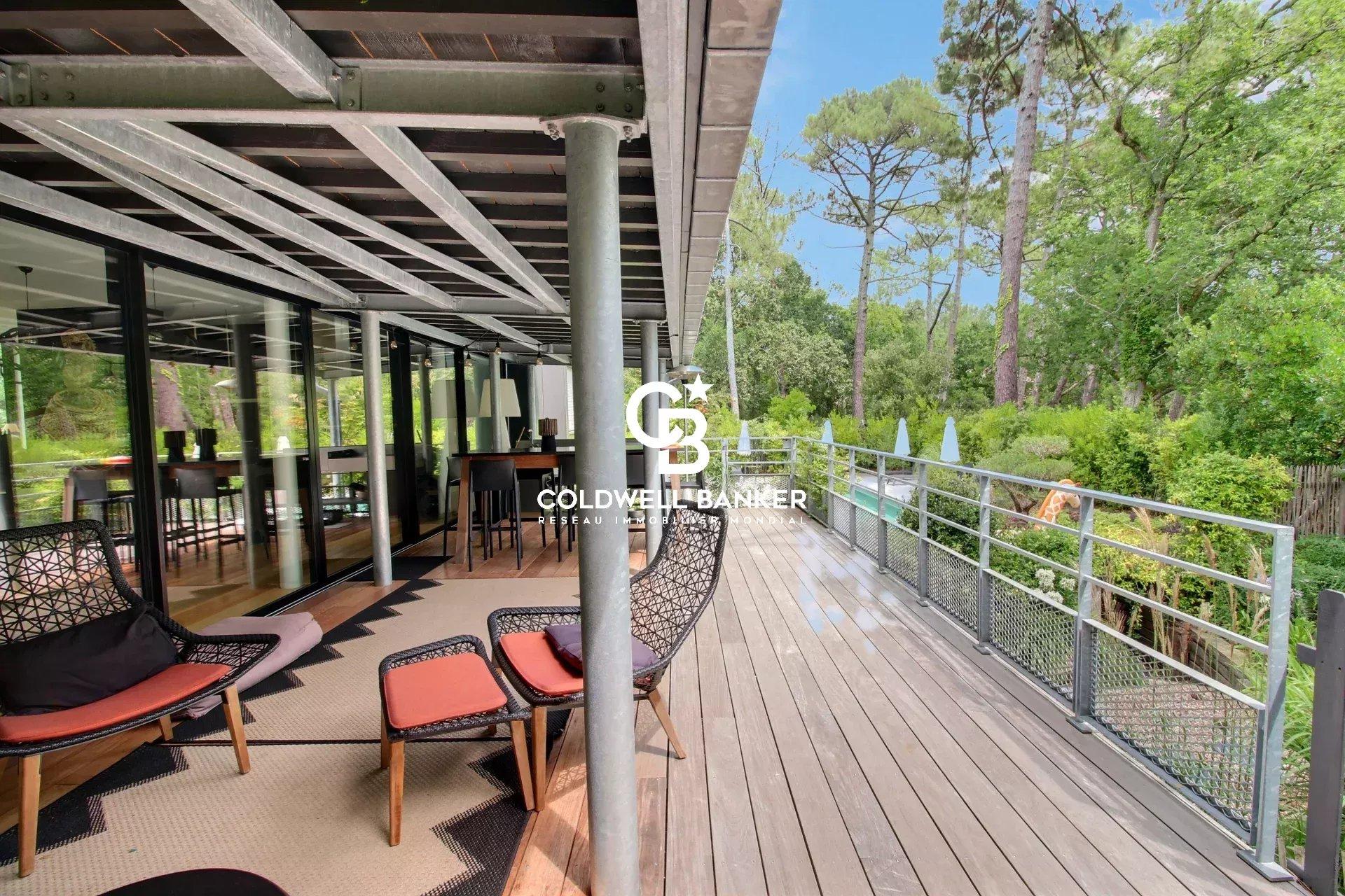 Entre océan et pinède, une villa d’architecte d’exception au Pyla-sur-Mer