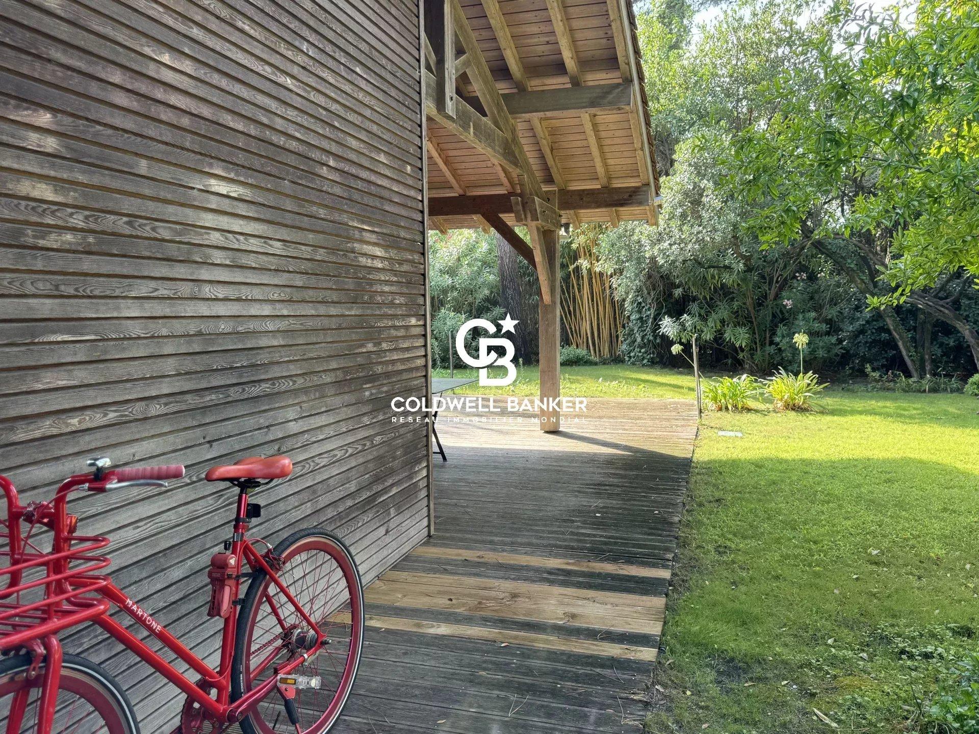 Luxueuse villa d'architecte en bois proche plages au cœur du Cap-Ferret