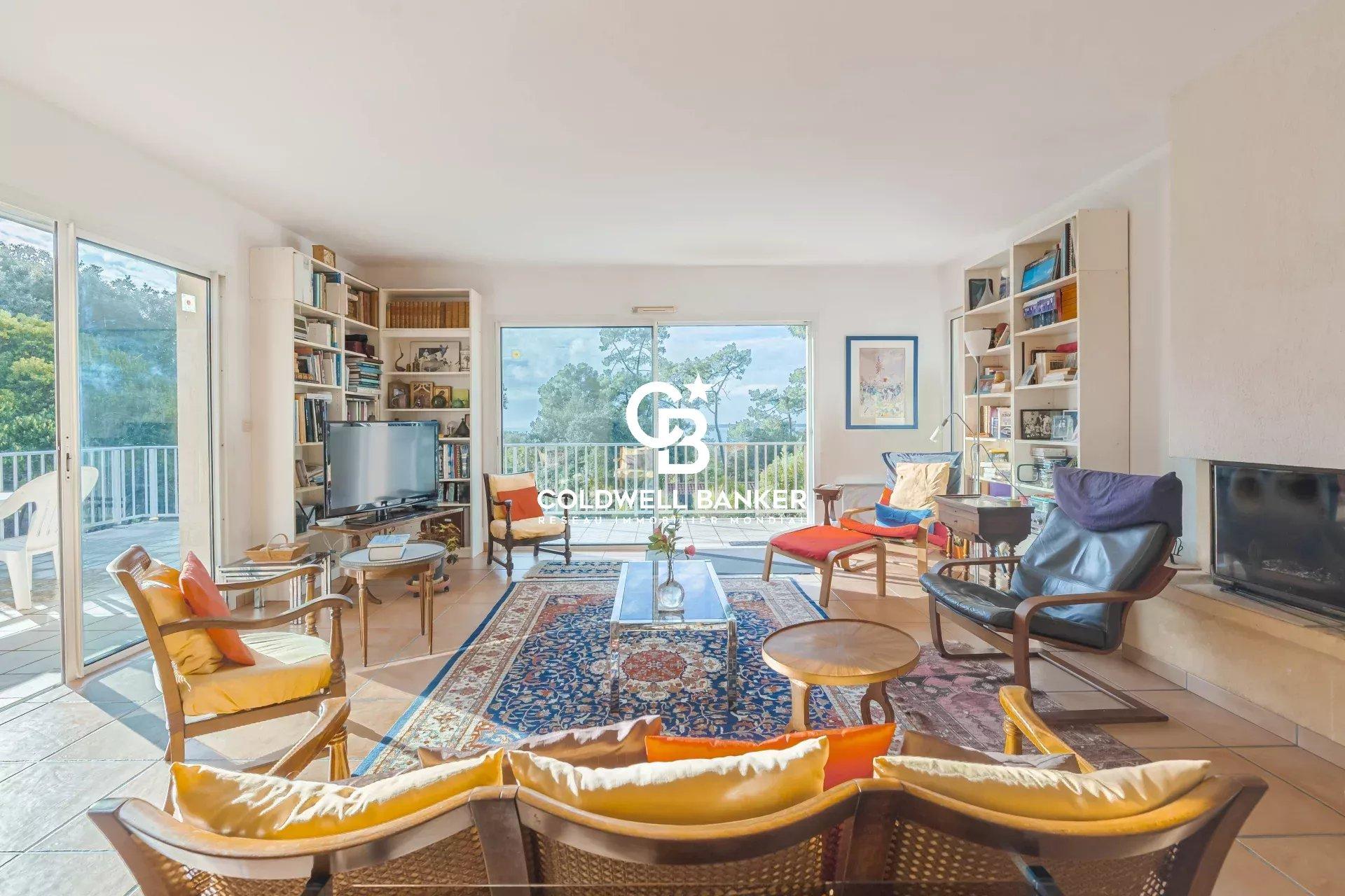 Villa d’exception au Pyla-sur-Mer avec vue panoramique sur le Bassin, grands volumes et terrain paysager