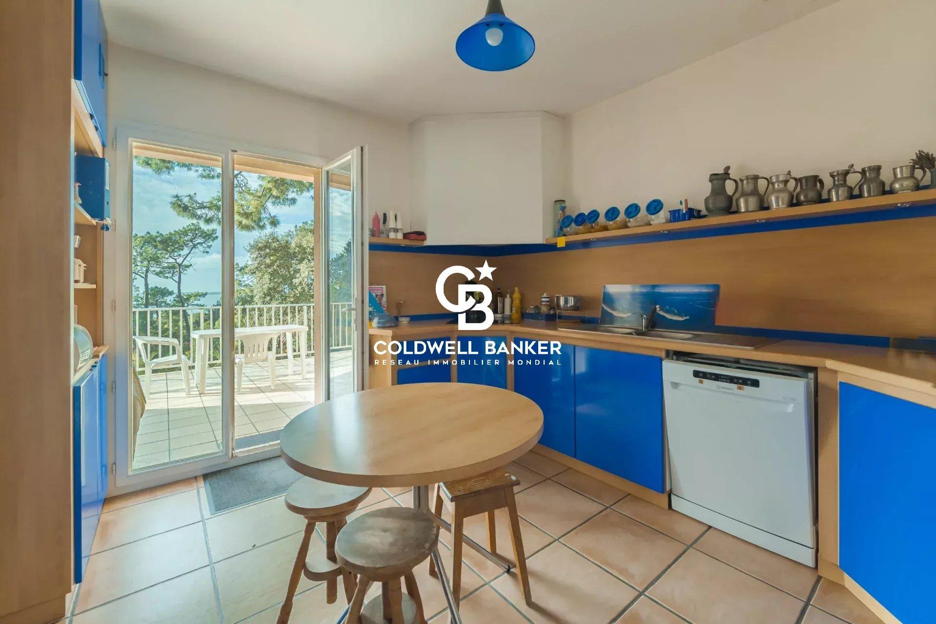 Villa d’exception au Pyla-sur-Mer avec vue panoramique sur le Bassin, grands volumes et terrain paysager