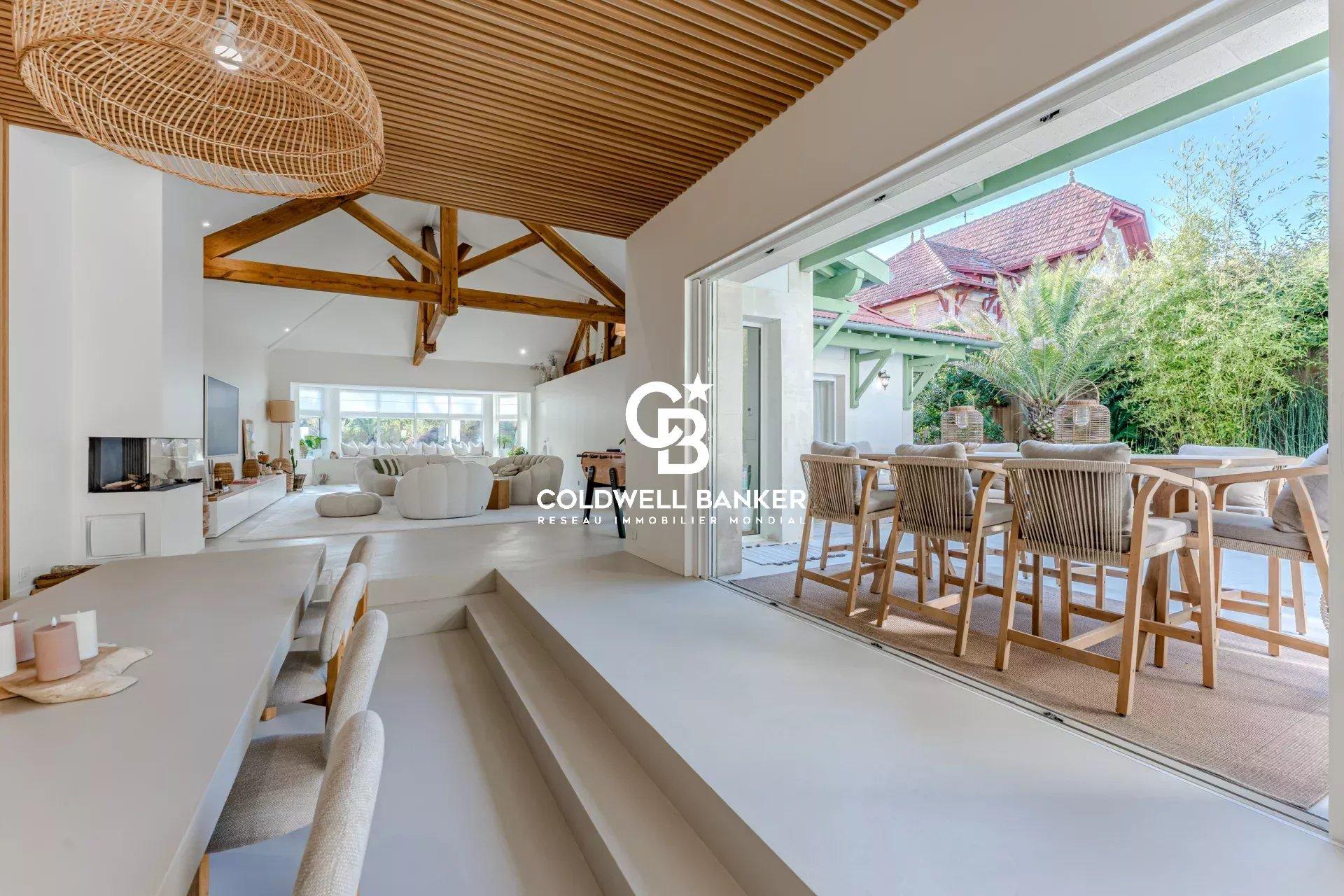 Villa Les Mouettes à Arcachon – élégance arcachonnaise, volumes sublimes et vue bassin