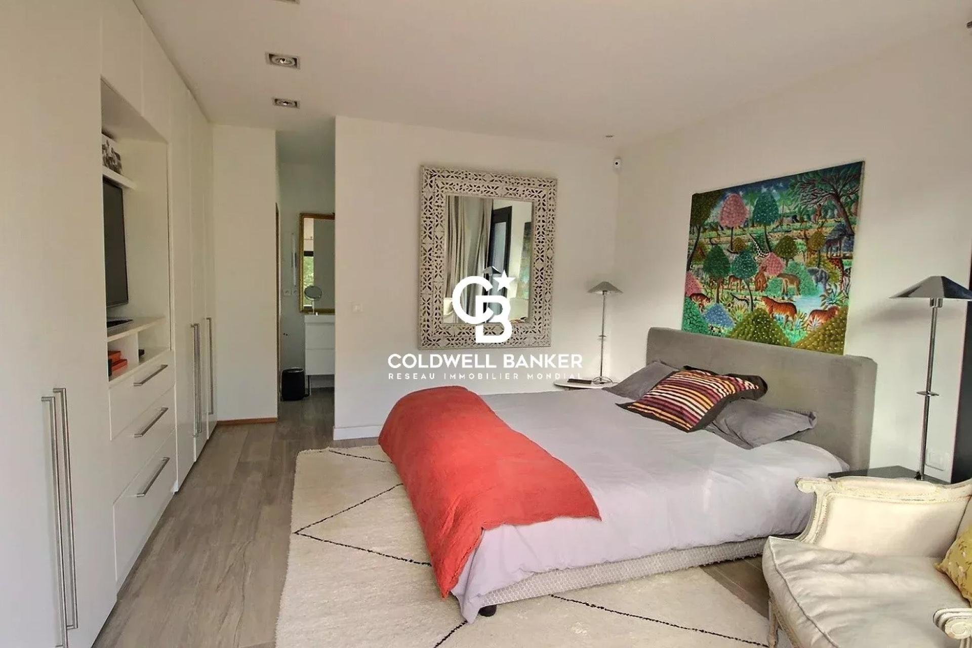 Villa d’exception à Hossegor, lumière, espace et sérénité entre lac et océan