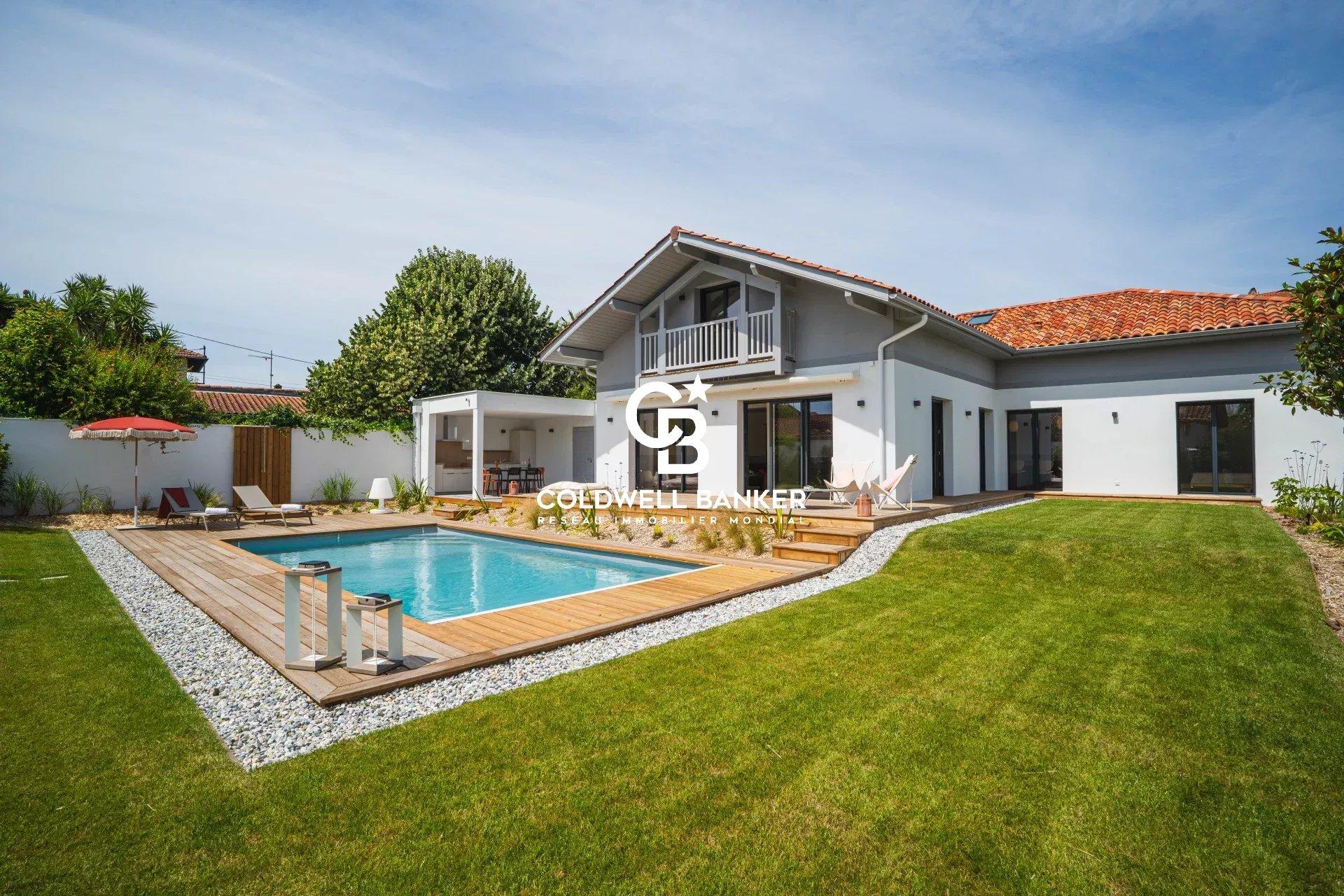 Élégance et prestige à Anglet - villa d’exception avec piscine et jardin paysager