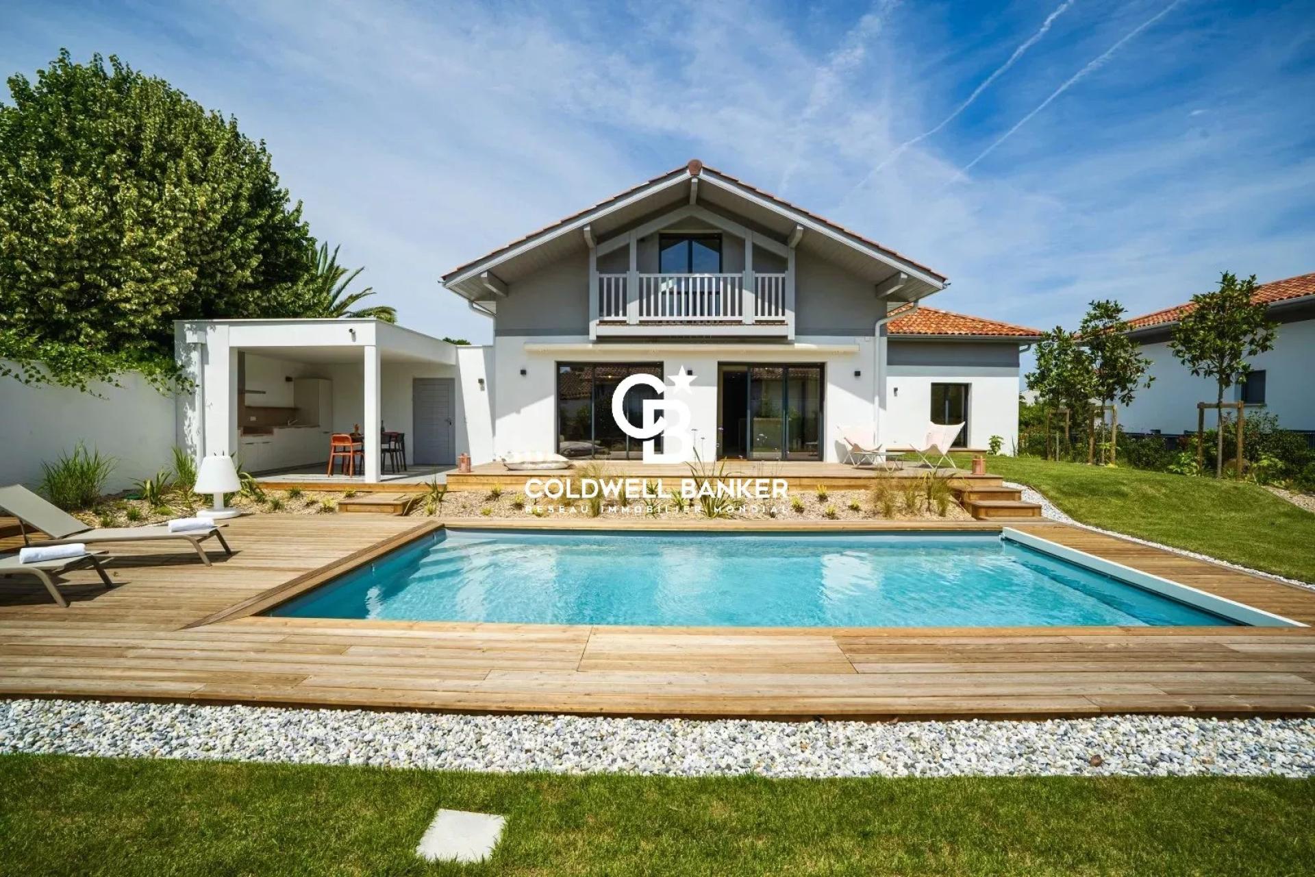 Élégance et prestige à Anglet - villa d’exception avec piscine et jardin paysager