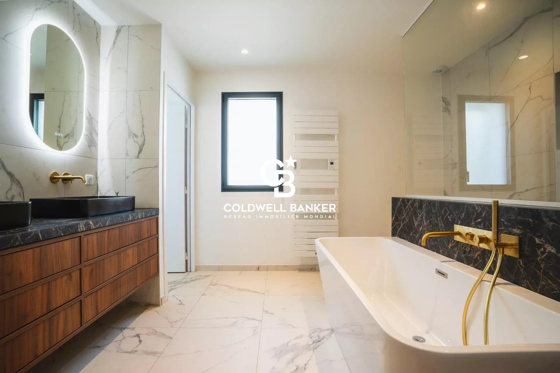 Élégance et prestige à Anglet - villa d’exception avec piscine et jardin paysager