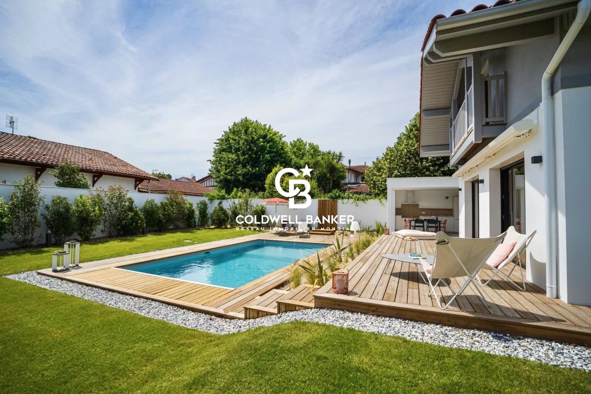 Élégance et prestige à Anglet - villa d’exception avec piscine et jardin paysager