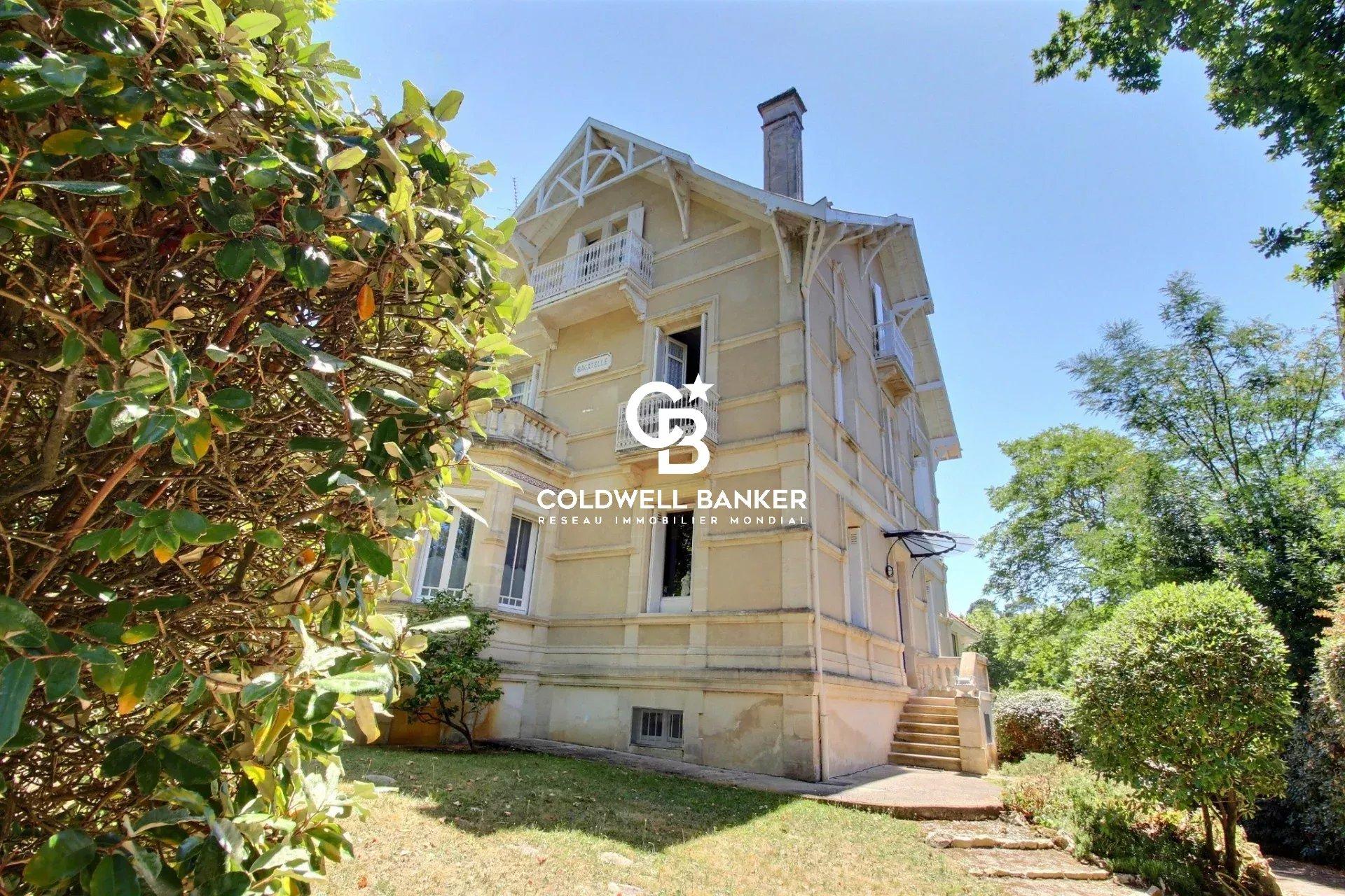 Demeure familiale à Arcachon – Ville de Printemps, jardin de 1 500 m², à deux pas de la plage