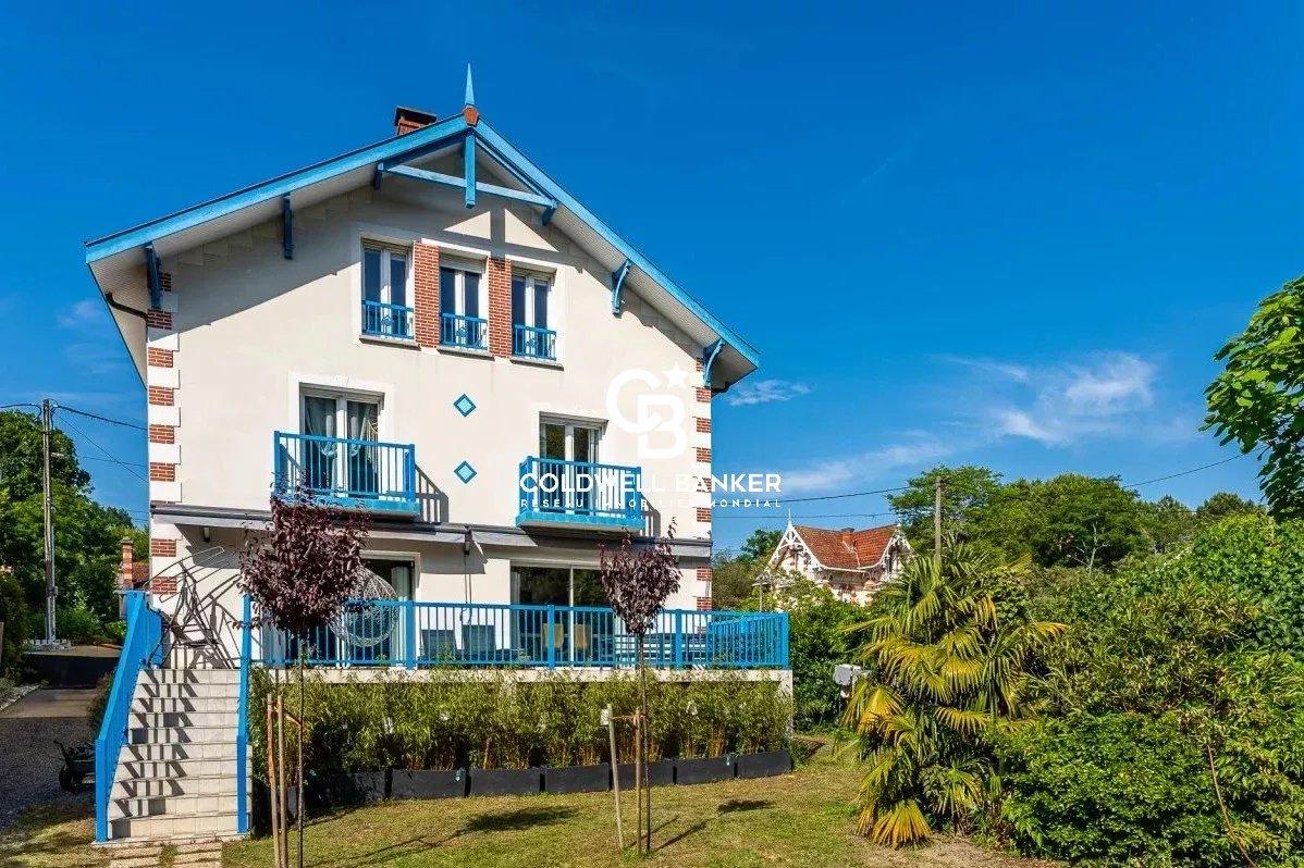 Demeure familiale d’exception au cœur de la Ville d’Hiver à Arcachon