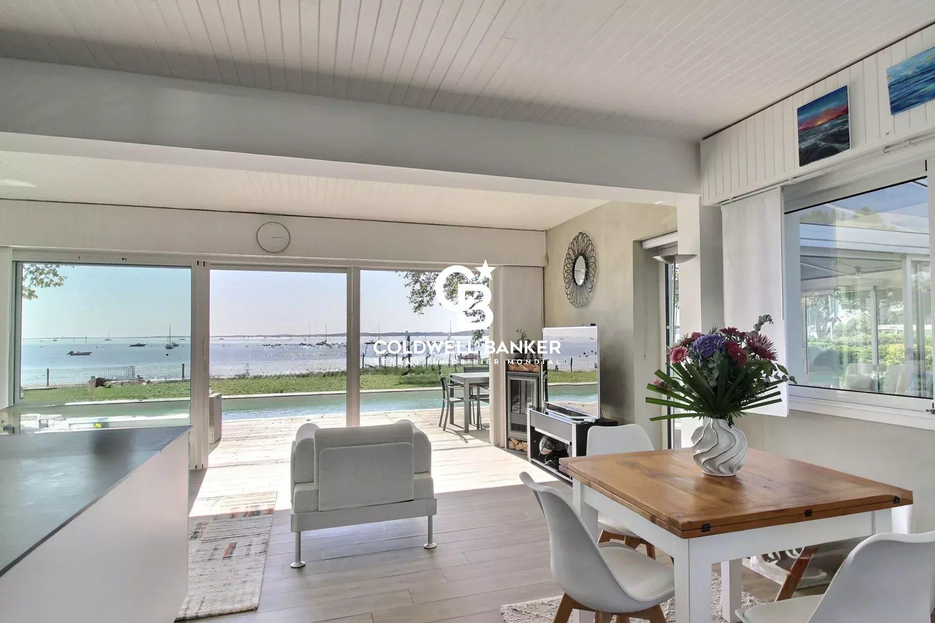 Première ligne sur le Bassin – vue panoramique et adresse confidentielle à Arès