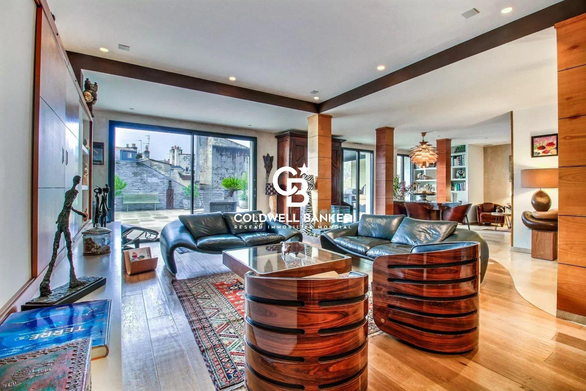 Le raffinement en cœur de ville – appartement avec terrasses, jacuzzi et parkings à Bordeaux Triangle d'or