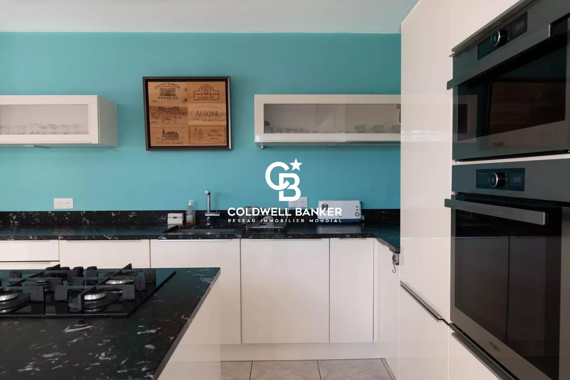 Lumière et élégance à la Pointe du Cap Ferret – villa d’architecte avec piscine et accès plages