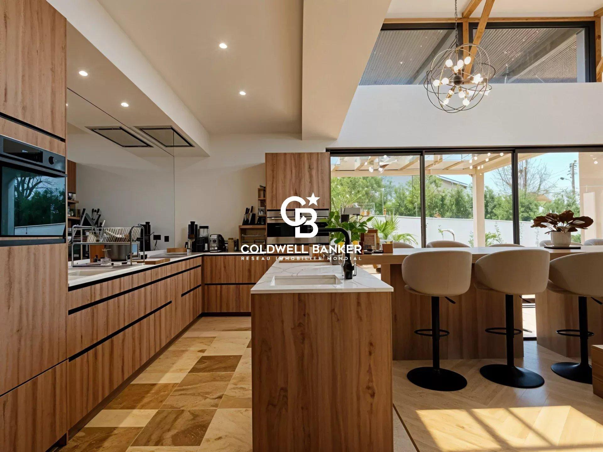 Luxe contemporain aux Cinq Cantons – villa d’exception avec piscine, spa, salle de sport et jardin paysager à Anglet