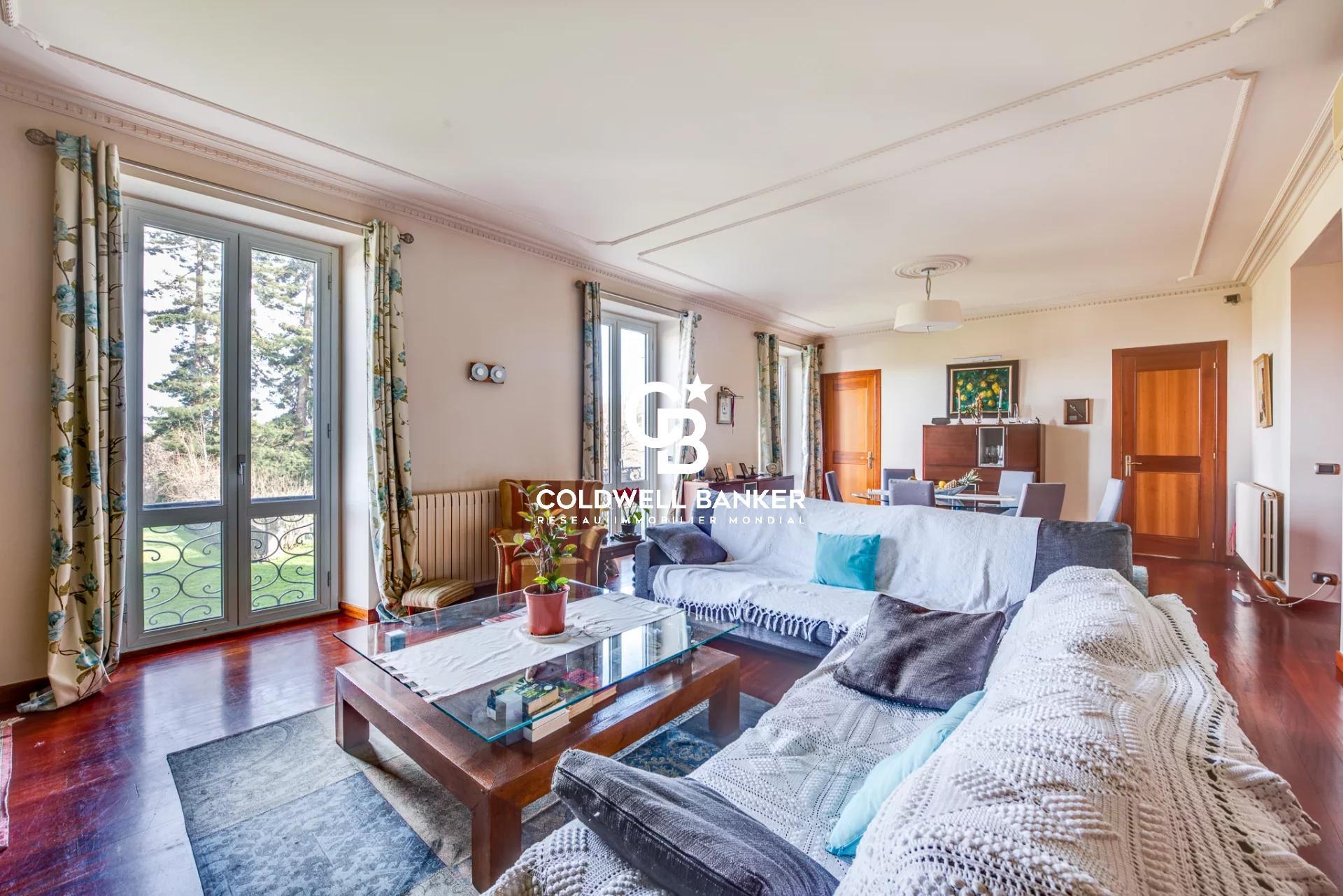 Vue mer et Pyrénées, domaine équestre d'exception à Urrugne sur 7,5 hectares