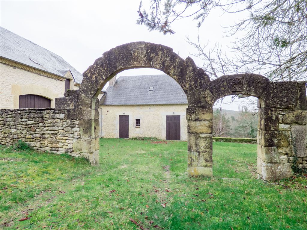 PROPRIETE DE VACANCES A VENDRE PROCHE MONTILLAC