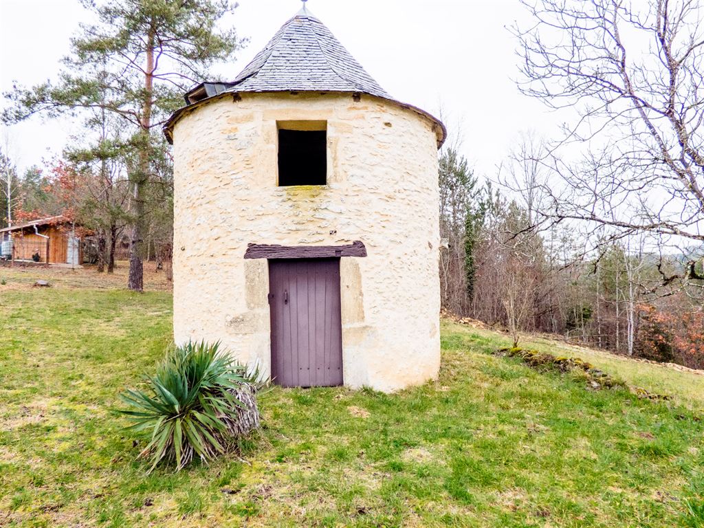 Ferme 19e siècle à vendre entre Sarlat et Montignac