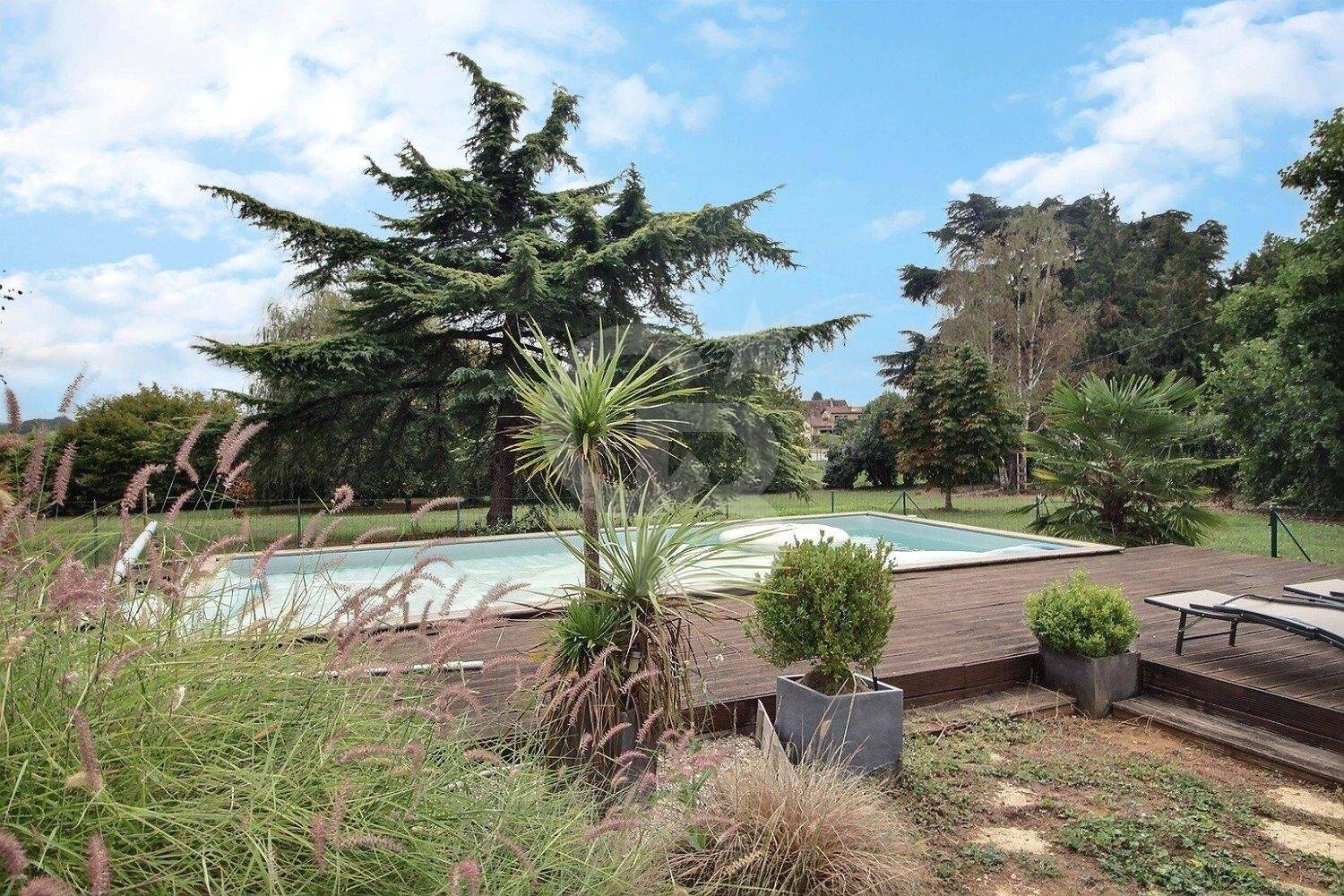 Charmante propriété de campagne avec piscine à vendre en Dordogne PROCHE VERGT