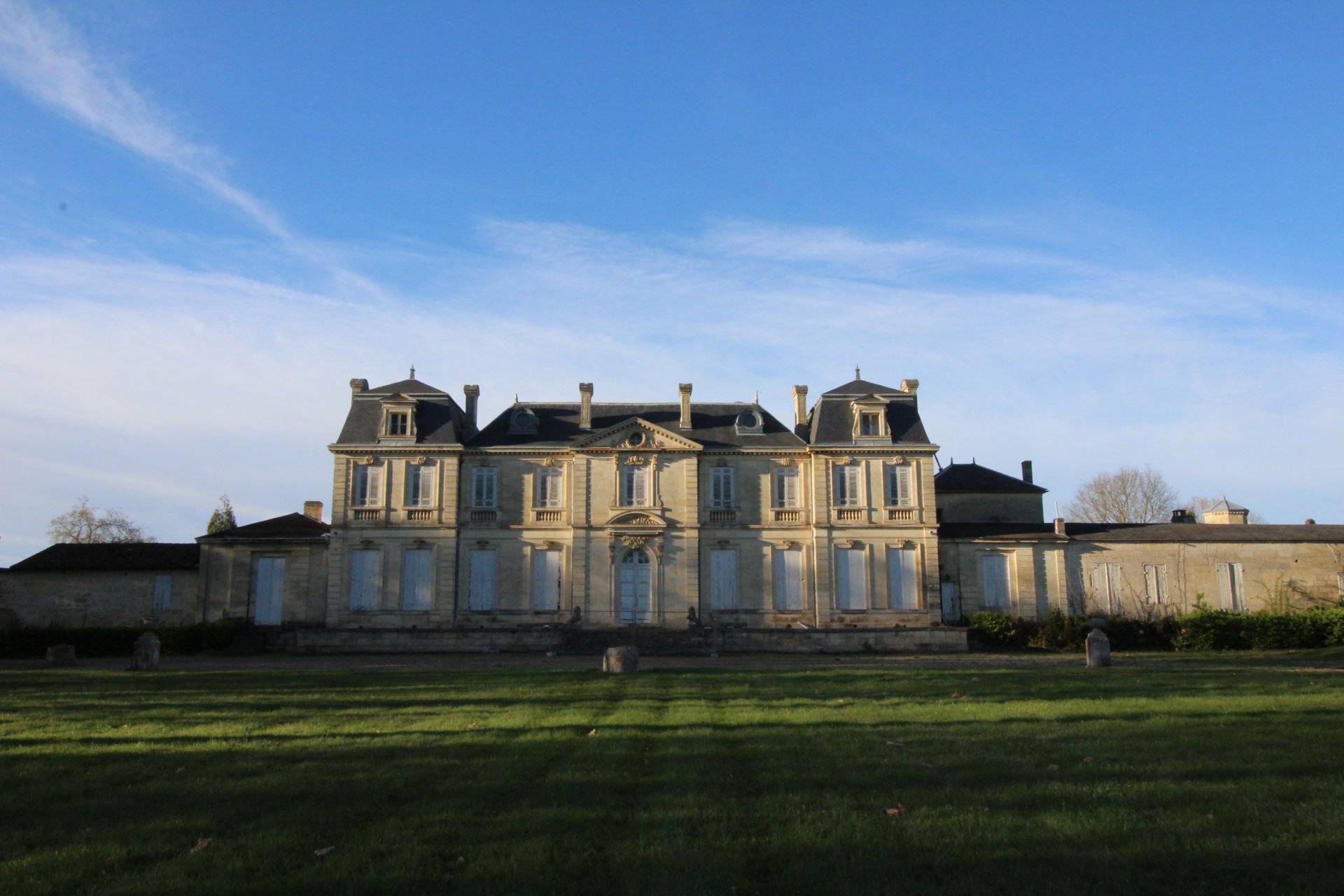 Château et domaine viticole a vendre proche bordeaux
